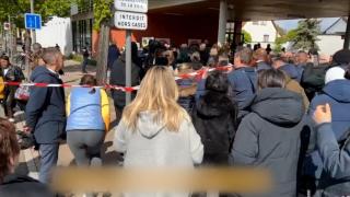 Două fetițe de 6 și 11 ani au fost înjunghiate pe stradă, în Franța. Agresorul, un individ cu probleme psihice, a fost arestat