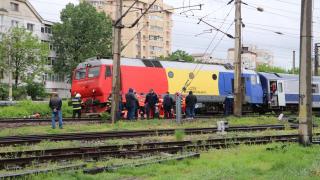O clipă de neatenţie i-a adus sfârşitul unui bărbat de 59 de ani din Iaşi. A fost acroşat mortal de un tren în timp ce traversa calea ferată