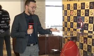 Cel mai mare ou de ciocolată din România se găseşte la Bucureşti. Are 25 kg şi nu conţine deloc zahăr