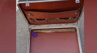 Alarmă cu bombă în parcarea unui supermarket din Focşani. O servietă abandonată a băgat spaima în oameni