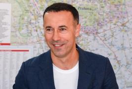 Protest în Prahova, după ce Iulian Dumitrescu şi-a anunţat candidatura. Preşedintele suspendat al CJ Prahova, acuzat de DNA că a luat mită 16 milioane de lei