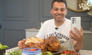 Chef Ştefan Popescu, meniu de 5 stele pentru Sfintele Paşti. Cum a preparat carnea de miel sau pasca