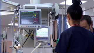 Femeie moartă în urma unei endoscopii la un spital privat din Craiova. Medicul care a operat-o era deja acuzat de malpraxis şi nu mai avea voie să intre în sală