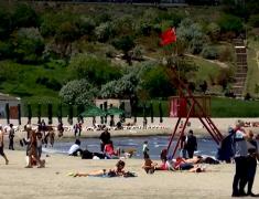 Weekend la extreme pe litoral. De la 20 de grade şi plimbări pe plajă, la vânt puternic şi temperaturi scăzute
