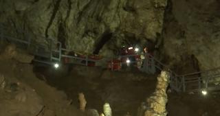 Exerciţiu de salvare la Peştera Valea Cetăţii din masivul Postăvarul