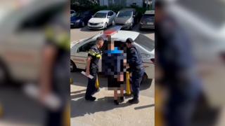 Un polițist a fost lovit în cap de un tânăr de 16 ani, în timpul intervenției la o ardere ilegală de deșeuri în Ilfov. Băiatul a fost reținut