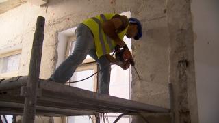 250.000 de joburi disponibile în domeniul cu salarii mai mari decât în Vest. Investiţii record cu banii din PNRR