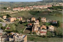 Oraşul unde îţi poţi cumpăra o casă de vacanţă cu doar 3 euro. Iniţiativa are un succes răsunător