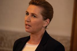 Cine este bărbatul care a agresat-o pe Mette Frederiksen. Mărturia unui tânăr care a văzut ce s-a întâmplat