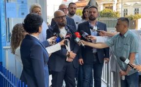 "Am informaţii sigure că oamenii vor veni pe ultima sută de metri". Piedone a votat la o secţie din Sectorul 4