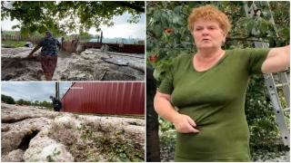 "N-am văzut în viaţa vieţii mele". Strat de gheaţă de un metru în curtea unei gospodării din Gura Humorului, după o furtună cu grindină uriaşă
