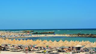 Stațiunea de pe litoral preferată de familiile cu copii. Cazarea începe de la 93 de lei pe noapte