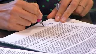 Adio drumuri la ghişeu pentru o simplă semnătură. Proiectul adoptat de deputaţi care uşurează viaţa românilor