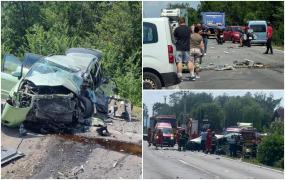 Un şofer şi-a găsit sfârşitul pe DN11, în Braşov. Maşina lui s-a făcut bucăţi, după ce s-a ciocnit violent de un TIR
