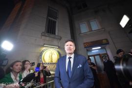 Prima reacție a lui Florian Coldea în dosarul DNA: dă vina pe ''mogulii media''. Reacţia lui Dan Voiculescu