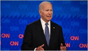 Cine i-ar putea lua locul lui Biden în cursa pentru prezidenţiale. Înlocuirea sa nu este uşoară, dar democraţii sunt disperaţi