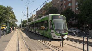 Răspunsul firmei de construcţii care a blocat tramvaiele 41 şi 25 pentru două ore. Dorel a tăiat cablurile de curent care alimentau reţeaua STB