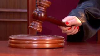 Poliţist condamnat definitiv la 5 ani de închisoare. Cerea mii de euro şoferilor prinşi băuţi pentru a le recupera mai repede permisul