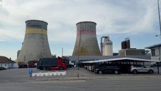 Patru muncitori care lucrau pe platforma combinatului Azomureş s-ar fi intoxicat cu amoniac