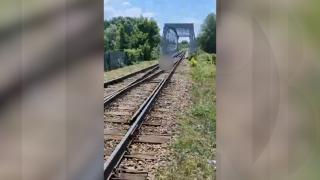 O femeie de 66 de ani şi-a pus capăt vieţii şi s-a aruncat fără să stea pe gânduri în faţa unui tren, în judeţul Galaţi