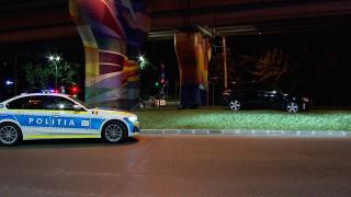Tânără de 25 de ani din Bucureşti, acroşată de o maşină în timp ce aştepta la semafor