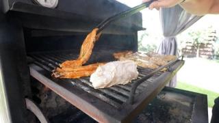 Ceafă de porc, pastramă şi piept de pui - la analize la laborator. Rezultatele sunt îngrijorătoare