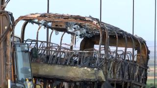 Un autocar cu 52 de pasager ucraineni a luat foc în mers, pe podul de la Brăila: "Totul era doar fum. Alergam să ne salvăm vieţile"