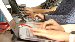 Guvernul pregătește o aplicație unică pentru servicii publice. Când va fi gata