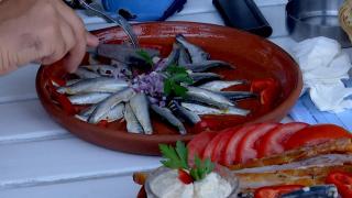 România a câştigat "războiul" sardeluţei marinate cu bulgarii. "Au spus că au un produs asemănător"