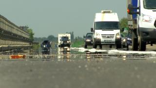 Restricţii de circulaţie pentru maşinile de mare tonaj, în 10 judeţe din ţară. Vehiculele exceptate de la regulă