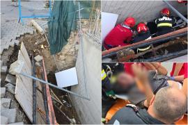 Un bătrân şi-a văzut moartea cu ochii după ce a căzut într-o groapă de 3 metri, în faţa unui bloc din Baia Mare. Bărbatul a fost salvat de pompieri