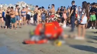 O tânără de 25 de ani s-a înecat în mare, la Constanța. Înainte de tragedie, turiştii ar fi văzut-o făcând sărituri de pe dig