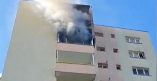 Incendiu pe balconul unui apartament din Cluj. Disperaţii, locatarii au sunat la 112