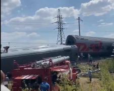 Doi morţi şi 100 de răniţi în Rusia, în urma coliziunii dintre un tren şi un camion. Opt vagoane au deraiat