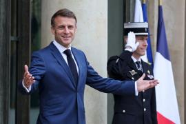 Macron a cheltuit aproape 500.000 de euro pe o cină în onoarea regelui Charles. Franţa a încheiat 2023 cu un deficit bugetar de 8 milioane de euro