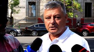 Primarul "Şpăguţă" a venit din vacanţă, direct la DNA. Mita uriaşă primită de la Iulian Dumitrescu