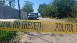 Un bărbat din Iași a murit electrocutat. Îşi pusese hainele în maşina de spălat instalată în curte și nu a văzut că apa se scurgea în prelungitor