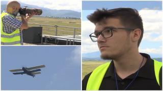 Tudor Sava este "spotter" şi urmăreşte avioanele pe cer încă de când avea 14 ani. Cum se desfăşoară vânătoarea pentru o imagine perfectă