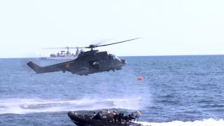 Ziua Marinei. Imagini exclusive cu festivitatea de la malul mării, filmate din elicopterul Puma Naval