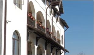 Afacerile care merg ca pe roate în preajma Crăciunului. Comercianţii le extind: "Pentru a aduce un confort"