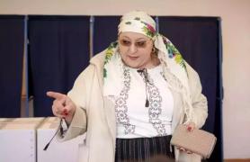 Candidatura Dianei Şoşoacă, respinsă de BEC: "La rezultate strălucite se ajunge pe căi înguste"