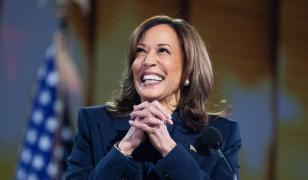 Kamala Harris a acceptat nominalizarea democraţilor și promite să fie un președinte pentru toți americanii. Momentele cheie din timpul convenției