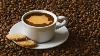 În România, cafeaua e mai scumpă decât în Spania sau Italia. Comparaţie: preţul unui cappuccino sau espresso