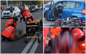 Un motociclist de 18 ani a murit după ce s-a ciocnit violent cu o maşină. Șoferul încerca să iasă din curtea unei case din Gorj fără să se asigure