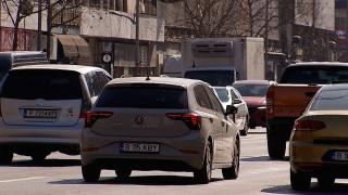 Fraudă cu accidente inventate în Argeş. Trei bărbaţi, reţinuţi după ce ar fi încasat banii de asigurare