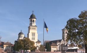 Parada de 1 Decembrie de la Alba Iulia, mai "săracă" din cauza alegerilor. Cum "fură" prezidenţialele din fastul ceremoniei