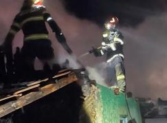 Sfârşit tragic pentru un bărbat din Vâlcea: a murit ars în propria casă. Vecinii au sunat disperaţi la 112, dar a fost prea târziu