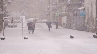 Vreme extremă: cod roşu de viscol în 7 judeţe. Unde ninge în România. Hartă meteo ANM