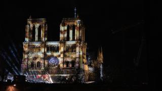 Catedrala Notre-Dame se redeschide. Ceremonie specială, cu zeci de invitaţi, printre care şi Donald Trump. Vor urma opt zile de slujbe