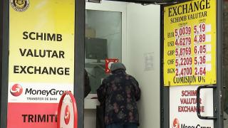 De ce a explodat preţul euro la casele de schimb valutar. Chiriile sau facturile vor fi automat mai mari